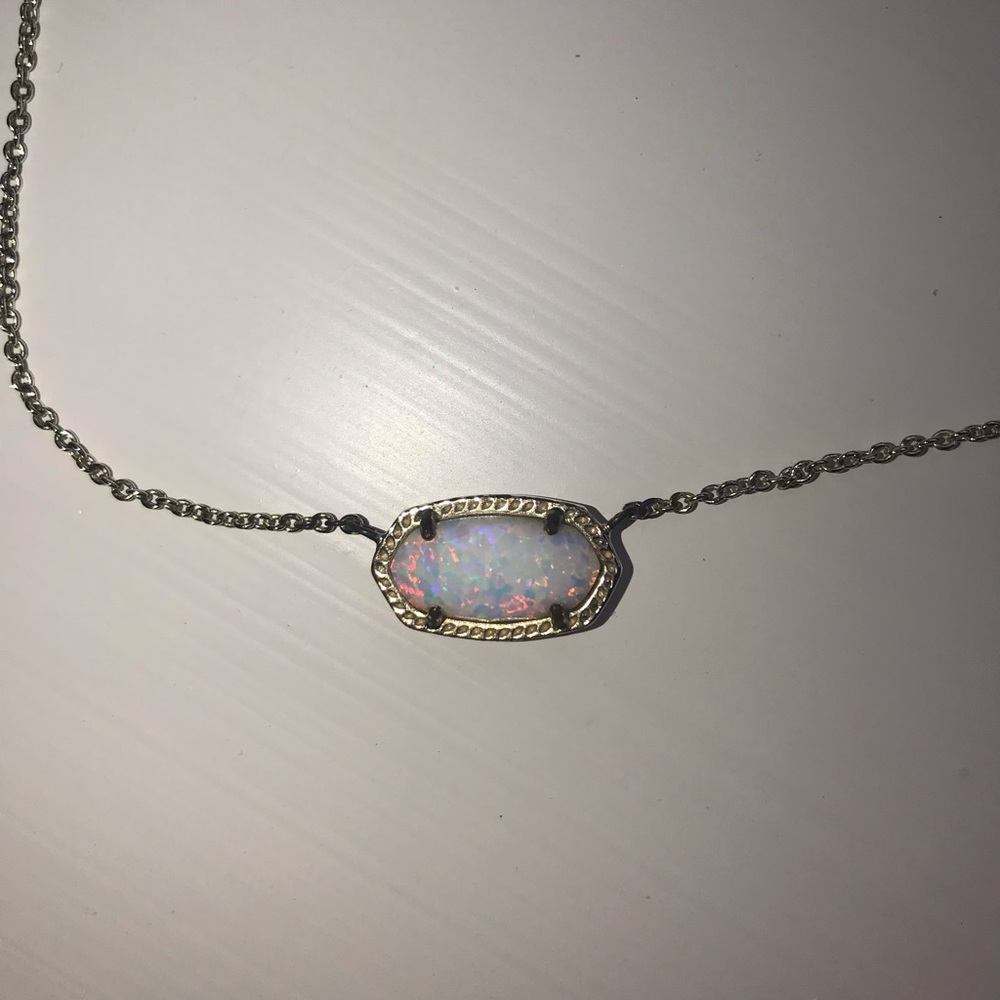 “elisa pendant” kendra scott necklace!!